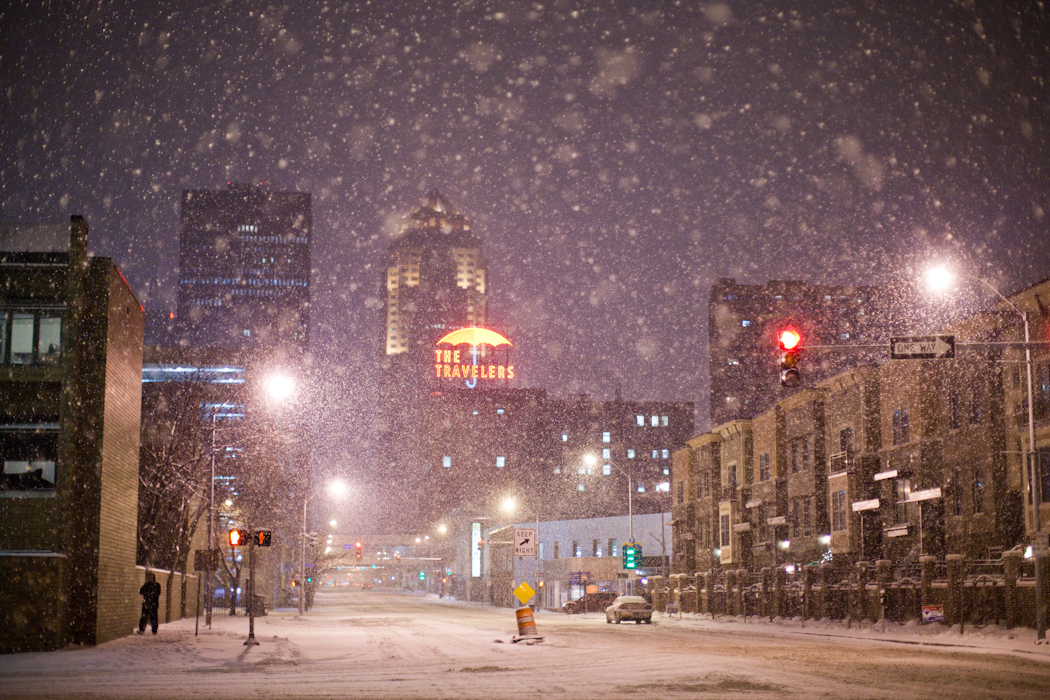 Downtown Des Moines January 10 Snowfall | Des Moines Wedding ...