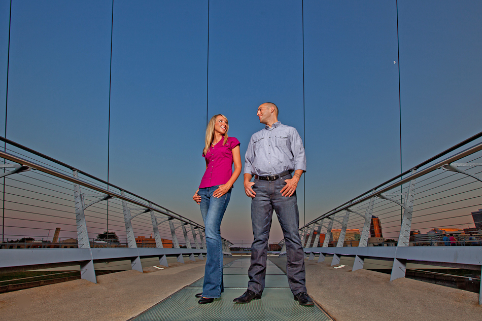 des moines iowa engagement photos downtown