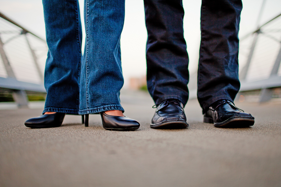 zts photo des moines iowa engagement photographer