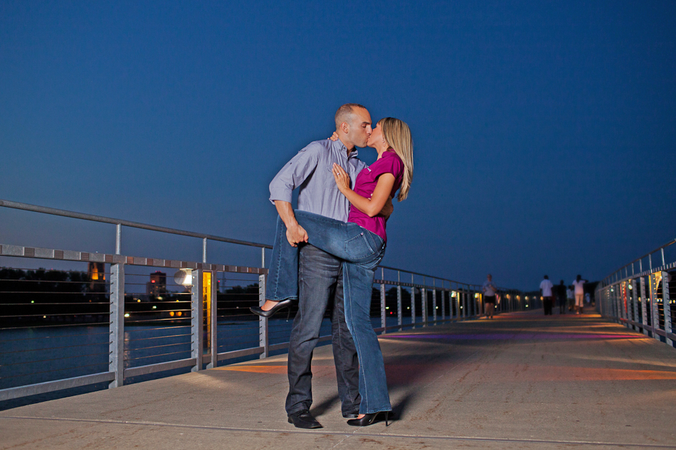 zts photo des moines iowa engagement photographer