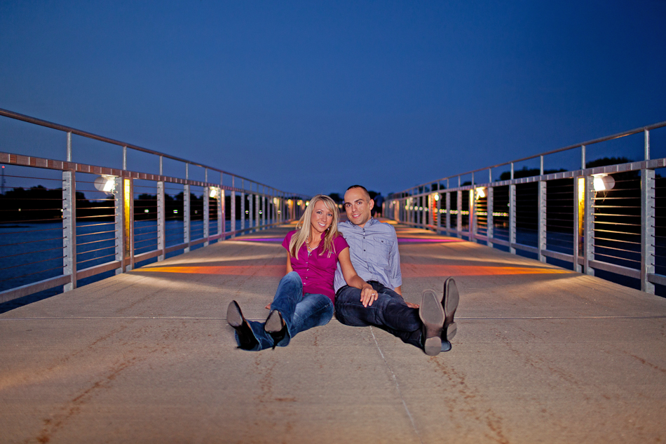 zts photo des moines iowa engagement photographer