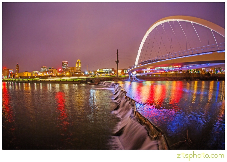 des moines landscapes, iowa landscapes, des moines, river, wells fargo arena, bridge, walking bridge, iowa, zts photo, des moines landscape photographer, commercial, iowa, river, long exposure, 5D mark III, fisheye, 15mm, sarah brewbaker, tanner urich