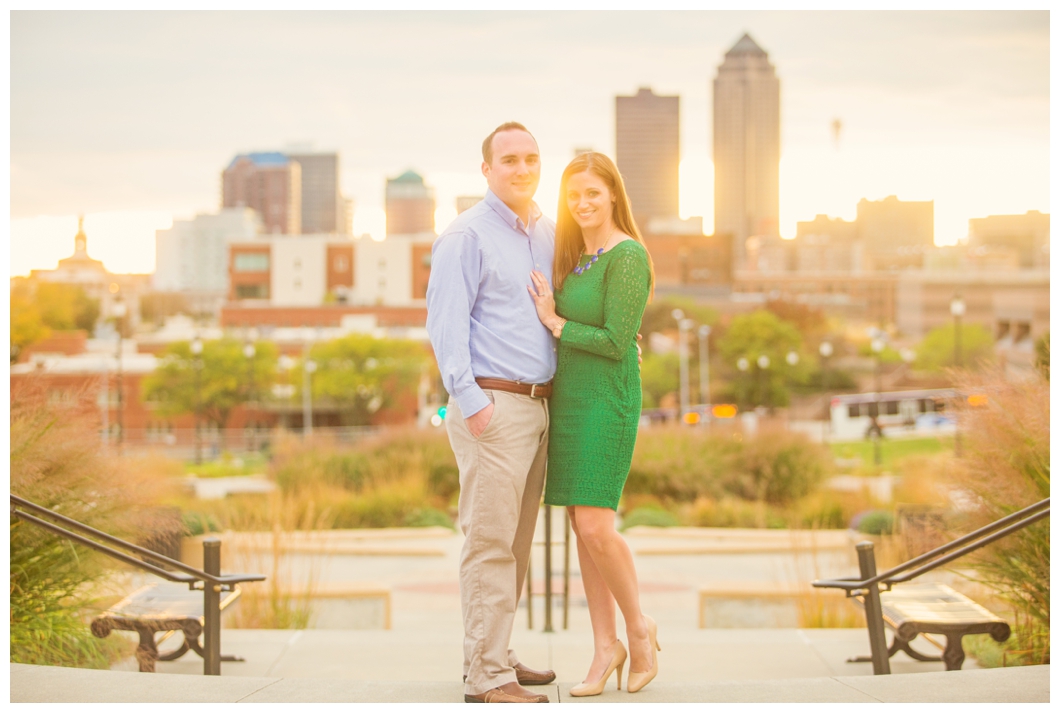 sunset des moines engagement photos