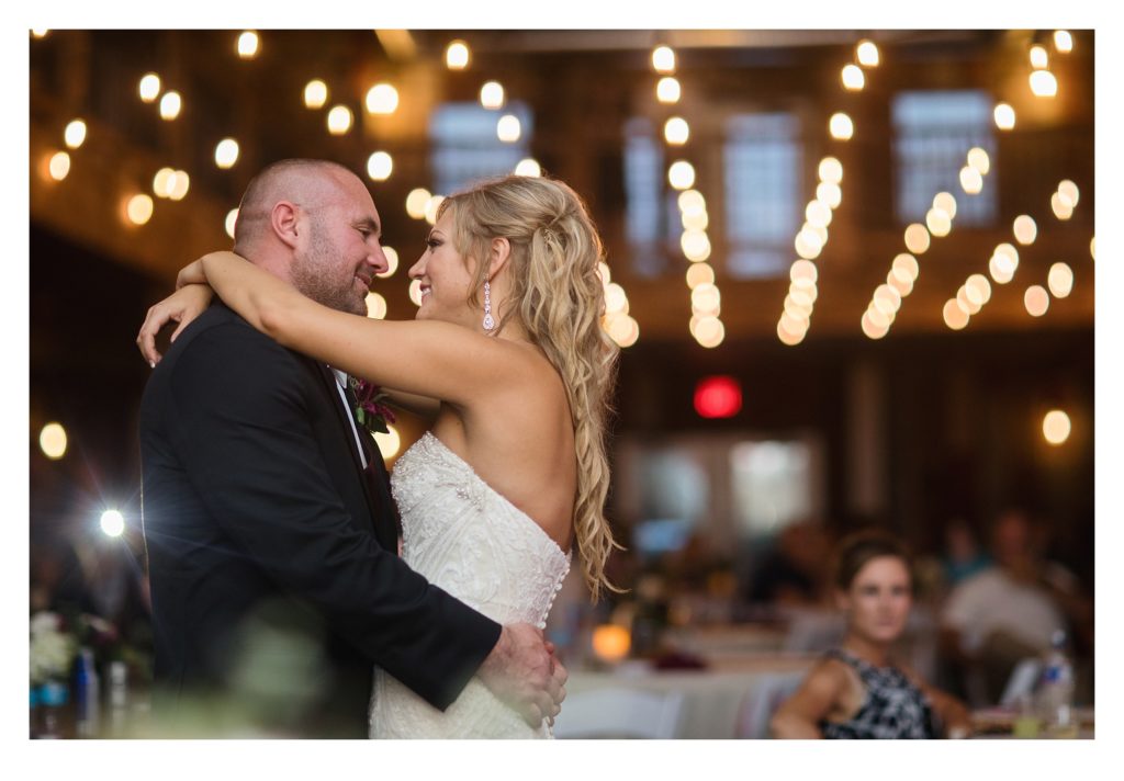 red acre barn wedding iowa