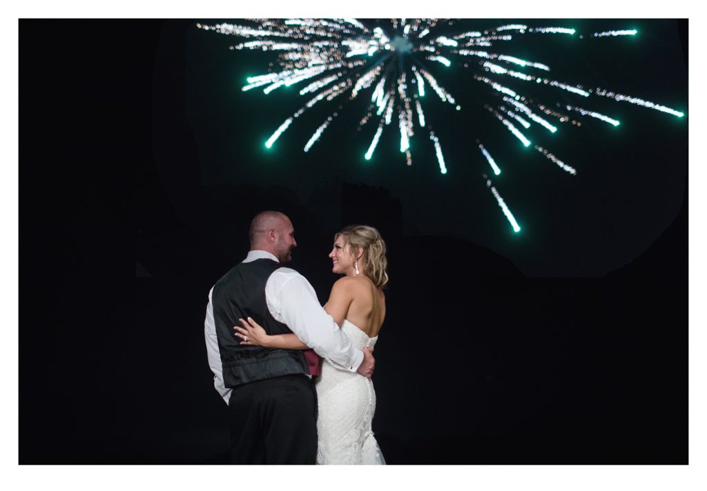 red acre barn wedding iowa