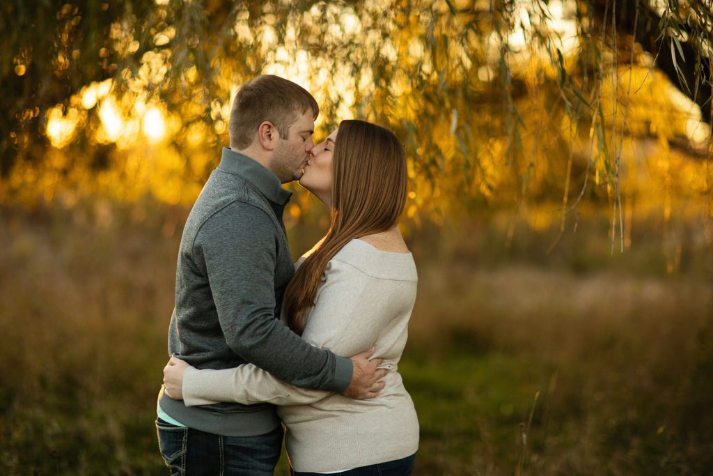 des moines engagement photographer