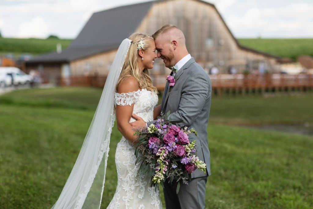 sunset ridge barn des moines iowa wedding by zts photo