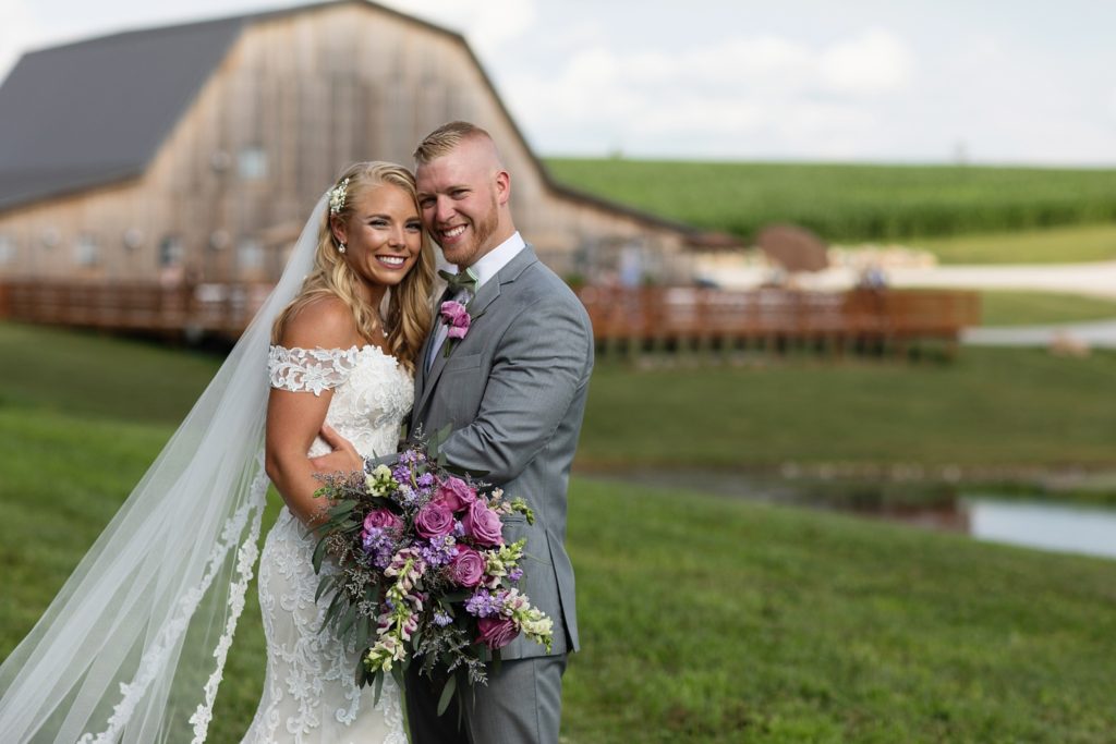 sunset ridge barn des moines iowa wedding by zts photo