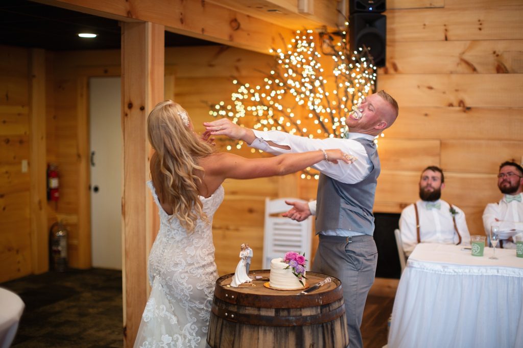 sunset ridge barn des moines iowa wedding by zts photo