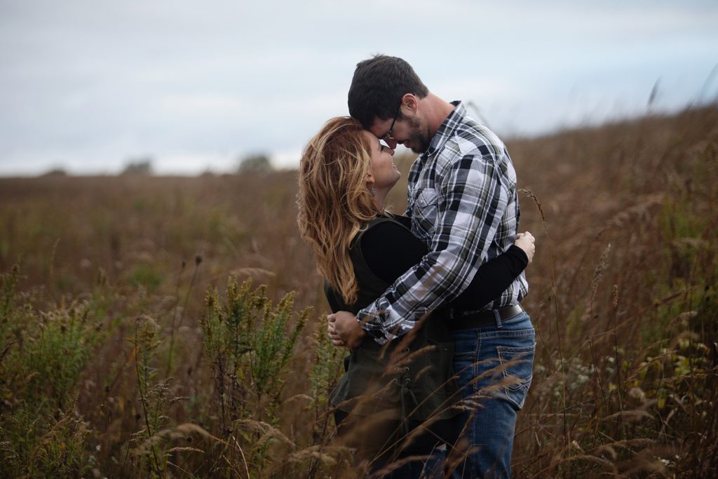 Des Moines, Iowa Engagement Photographer ZTS Photo Farm Engagement