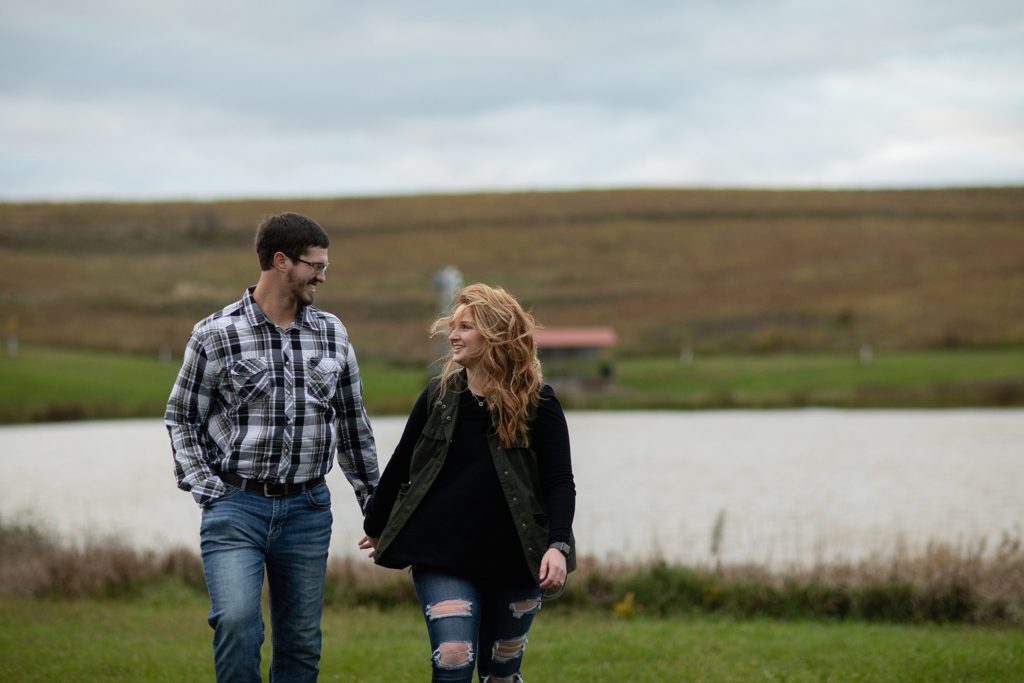 Des Moines, Iowa Engagement Photographer ZTS Photo Farm Engagement