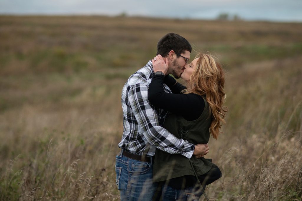 Des Moines, Iowa Engagement Photographer ZTS Photo Farm Engagement